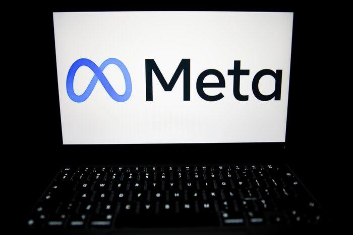 Judge Punts FTC Suit Over Meta's Instagram, WhatsApp Buys